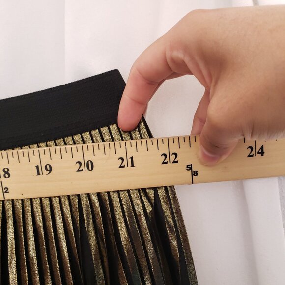 Ava & Viv Gold Black Color Shiny Silky Pleated Short Skirt Plus Size 2X - Picture 5 of 11